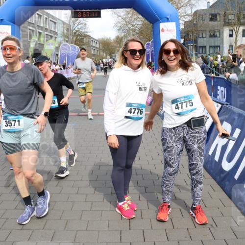 12.04.2026 - 45. Internationalen Wilhelmsburger Insellauf Strokosch-Dieckow http://msf.ph/oto/9467336 12.04.2026 13:10:11 Ziel 5760, 3019, 3440, 5761, 4335 meine-sportfotos.de