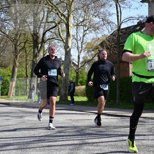 12.04.2026 - 45. Internationalen Wilhelmsburger Insellauf J. Mangold http://msf.ph/oto/9467350 12.04.2026 11:04:56 Ziel 3064, 2225, 2203, 2415, 3130, 4286, 4516, 5043, 2730, 2193, 4440, 4870, 2530, 3743, 5748, 4464, 5810, 3322, 3420 meine-sportfotos.de