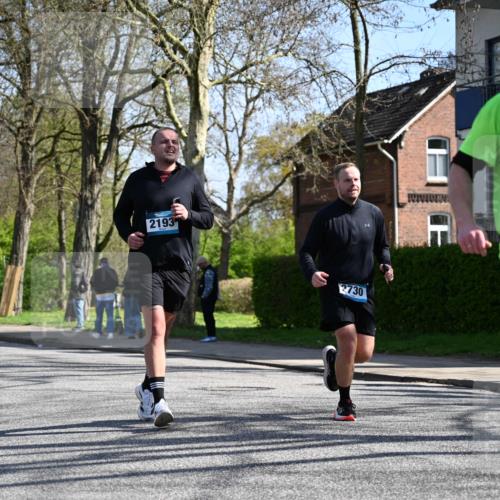 12.04.2026 - 45. Internationalen Wilhelmsburger Insellauf J. Mangold http://msf.ph/oto/9467355 12.04.2026 11:04:56 Ziel 3064, 2225, 2203, 2415, 3130, 4286, 4516, 5043, 2730, 2193, 4440, 4870, 2530, 3743, 5748, 4464, 5810, 3322, 3420 meine-sportfotos.de