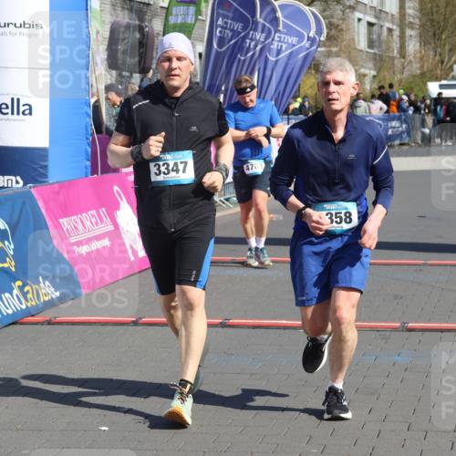 12.04.2026 - 45. Internationalen Wilhelmsburger Insellauf Strokosch-Dieckow http://msf.ph/oto/9467374 12.04.2026 11:01:46 Ziel 5298, 3358, 3347, 4703 meine-sportfotos.de