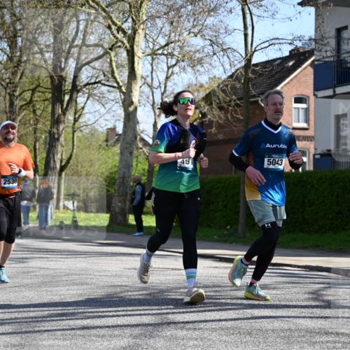 12.04.2026 - 45. Internationalen Wilhelmsburger Insellauf J. Mangold http://msf.ph/oto/9467376 12.04.2026 11:05:02 Ziel 2225, 2203, 2415, 3130, 4286, 4516, 5043, 2730, 2193, 4440, 4870, 2530, 3743, 3743, 5748, 4464, 5810, 3322, 3420, 3920, 2267 meine-sportfotos.de