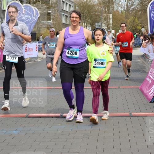 12.04.2026 - 45. Internationalen Wilhelmsburger Insellauf Strokosch-Dieckow http://msf.ph/oto/9467388 12.04.2026 13:10:02 Ziel 4288, 5190, 3121, 2337, 3056, 2688, 4776, 2689, 5095, 3571 meine-sportfotos.de