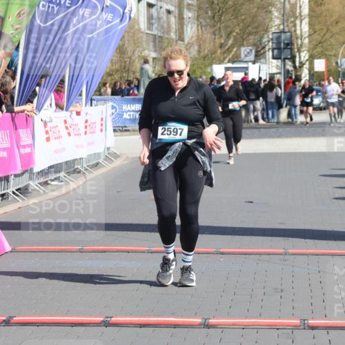 12.04.2026 - 45. Internationalen Wilhelmsburger Insellauf Strokosch-Dieckow http://msf.ph/oto/9467400 12.04.2026 11:17:45 Ziel 2597 meine-sportfotos.de