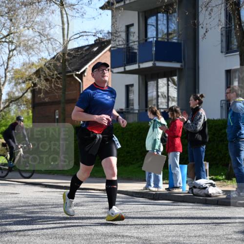 12.04.2026 - 45. Internationalen Wilhelmsburger Insellauf J. Mangold http://msf.ph/oto/9467403 12.04.2026 11:05:06 Ziel 2203, 2415, 3130, 4286, 4516, 5043, 2730, 2193, 4440, 4870, 2530, 3743, 5748, 4464, 5810, 5810, 3322, 3420, 3920, 2267, 2268, 2767 meine-sportfotos.de
