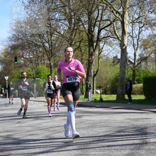 12.04.2026 - 45. Internationalen Wilhelmsburger Insellauf J. Mangold http://msf.ph/oto/9467411 12.04.2026 11:05:07 Ziel 2203, 2415, 3130, 4286, 4516, 5043, 2730, 2193, 4440, 4870, 2530, 3743, 5748, 4464, 5810, 3322, 3420, 3920, 2267, 2268, 2767, 2481 meine-sportfotos.de