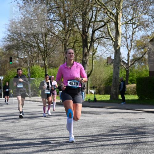12.04.2026 - 45. Internationalen Wilhelmsburger Insellauf J. Mangold http://msf.ph/oto/9467413 12.04.2026 11:05:07 Ziel 2203, 2415, 3130, 4286, 4516, 5043, 2730, 2193, 4440, 4870, 2530, 3743, 5748, 4464, 5810, 3322, 3420, 3920, 2267, 2268, 2767, 2481 meine-sportfotos.de