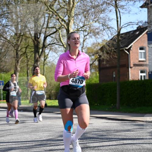 12.04.2026 - 45. Internationalen Wilhelmsburger Insellauf J. Mangold http://msf.ph/oto/9467428 12.04.2026 11:05:08 Ziel 2203, 2415, 3130, 4286, 4516, 5043, 2730, 2193, 4440, 4870, 2530, 3743, 5748, 4464, 5810, 3322, 3420, 3920, 2267, 2268, 2767, 2481 meine-sportfotos.de