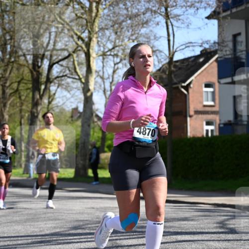 12.04.2026 - 45. Internationalen Wilhelmsburger Insellauf J. Mangold http://msf.ph/oto/9467432 12.04.2026 11:05:08 Ziel 2203, 2415, 3130, 4286, 4516, 5043, 2730, 2193, 4440, 4870, 2530, 3743, 5748, 4464, 5810, 3322, 3420, 3920, 2267, 2268, 2767, 2481 meine-sportfotos.de