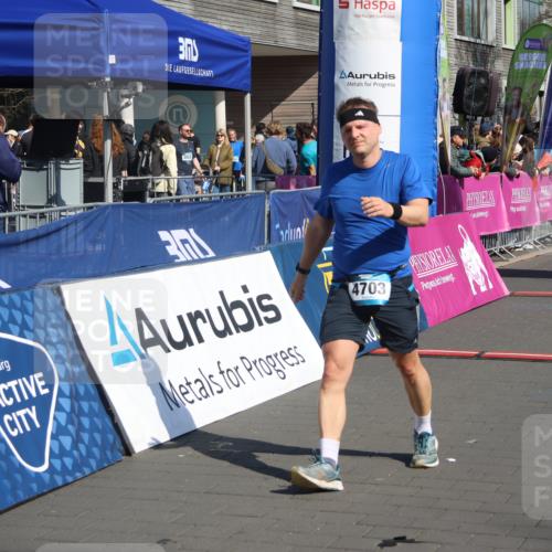 12.04.2026 - 45. Internationalen Wilhelmsburger Insellauf Strokosch-Dieckow http://msf.ph/oto/9467433 12.04.2026 11:01:49 Ziel 4703 meine-sportfotos.de