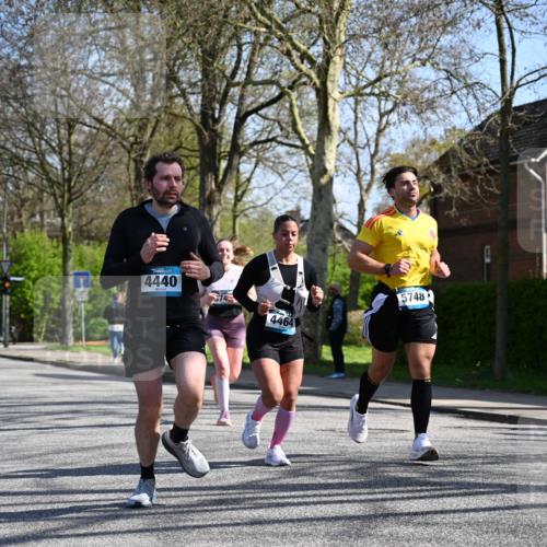 12.04.2026 - 45. Internationalen Wilhelmsburger Insellauf J. Mangold http://msf.ph/oto/9467446 12.04.2026 11:05:10 Ziel 2203, 2415, 3130, 4286, 4516, 5043, 2730, 2193, 4440, 4870, 2530, 3743, 5748, 4464, 5810, 3322, 3420, 3920, 2267, 2268, 2767, 2481, 2449 meine-sportfotos.de