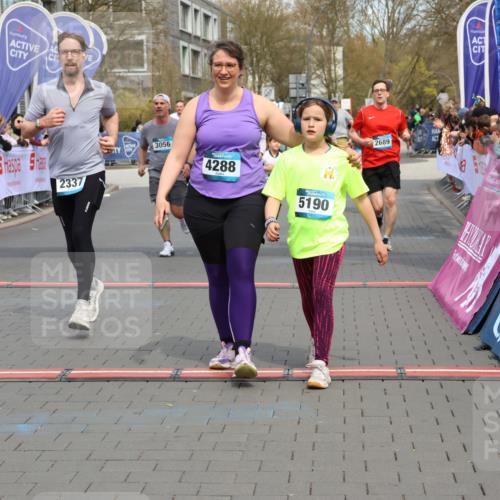 12.04.2026 - 45. Internationalen Wilhelmsburger Insellauf Strokosch-Dieckow http://msf.ph/oto/9467449 12.04.2026 13:10:02 Ziel 4288, 5190, 3121, 2337, 3056, 2688, 4776, 2689, 5095, 3571 meine-sportfotos.de