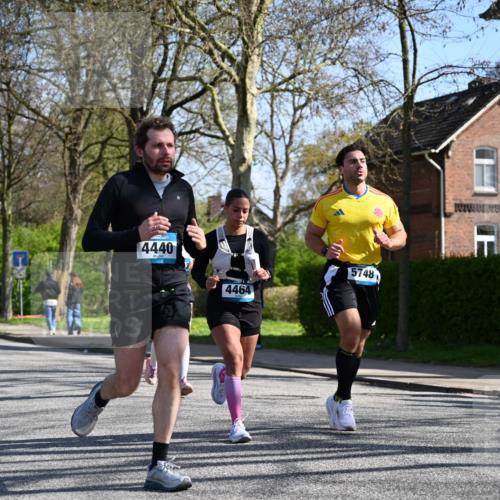 12.04.2026 - 45. Internationalen Wilhelmsburger Insellauf J. Mangold http://msf.ph/oto/9467451 12.04.2026 11:05:10 Ziel 2203, 2415, 3130, 4286, 4516, 5043, 2730, 2193, 4440, 4870, 2530, 3743, 5748, 4464, 5810, 3322, 3420, 3920, 2267, 2268, 2767, 2481, 2449 meine-sportfotos.de