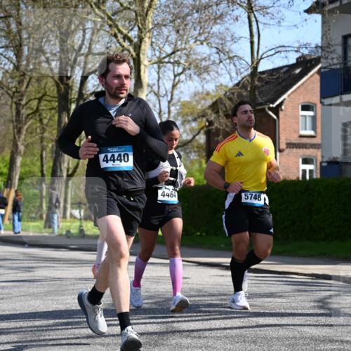 12.04.2026 - 45. Internationalen Wilhelmsburger Insellauf J. Mangold http://msf.ph/oto/9467455 12.04.2026 11:05:10 Ziel 2203, 2415, 3130, 4286, 4516, 5043, 2730, 2193, 4440, 4870, 2530, 3743, 5748, 4464, 5810, 3322, 3420, 3920, 2267, 2268, 2767, 2481, 2449 meine-sportfotos.de