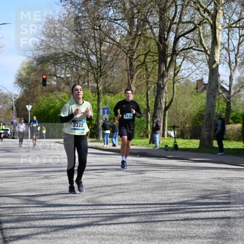 12.04.2026 - 45. Internationalen Wilhelmsburger Insellauf J. Mangold http://msf.ph/oto/9467459 12.04.2026 11:05:14 Ziel 3130, 4286, 4516, 5043, 2730, 2193, 4440, 4870, 2530, 3743, 5748, 4464, 5810, 3322, 3420, 3920, 2267, 2267, 2268, 2767, 2481, 2449, 4865, 4188, 2749 meine-sportfotos.de
