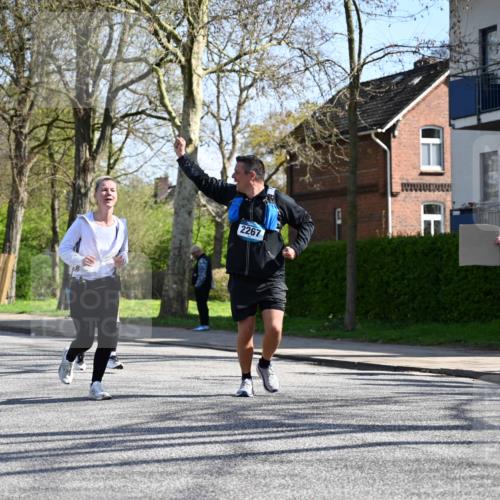 12.04.2026 - 45. Internationalen Wilhelmsburger Insellauf J. Mangold http://msf.ph/oto/9467483 12.04.2026 11:05:27 Ziel 3743, 5748, 4464, 5810, 3322, 3420, 3920, 2267, 2268, 2268, 2767, 2481, 2449, 4865, 4188, 2749, 4477, 4476, 5818, 3717 meine-sportfotos.de