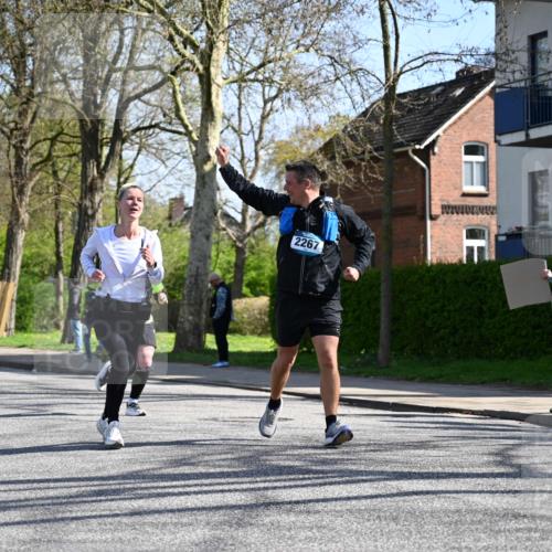 12.04.2026 - 45. Internationalen Wilhelmsburger Insellauf J. Mangold http://msf.ph/oto/9467486 12.04.2026 11:05:27 Ziel 3743, 5748, 4464, 5810, 3322, 3420, 3920, 2267, 2268, 2268, 2767, 2481, 2449, 4865, 4188, 2749, 4477, 4476, 5818, 3717 meine-sportfotos.de