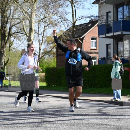 12.04.2026 - 45. Internationalen Wilhelmsburger Insellauf J. Mangold http://msf.ph/oto/9467492 12.04.2026 11:05:27 Ziel 3743, 5748, 4464, 5810, 3322, 3420, 3920, 2267, 2268, 2268, 2767, 2481, 2449, 4865, 4188, 2749, 4477, 4476, 5818, 3717 meine-sportfotos.de
