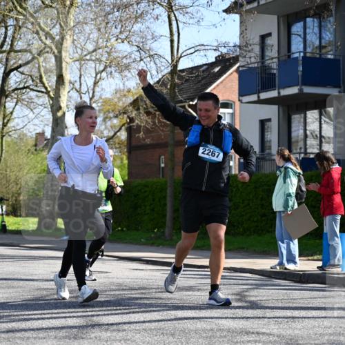 12.04.2026 - 45. Internationalen Wilhelmsburger Insellauf J. Mangold http://msf.ph/oto/9467496 12.04.2026 11:05:28 Ziel 5748, 4464, 5810, 3322, 3420, 3920, 2267, 2268, 2767, 2481, 2449, 4865, 4188, 2749, 4477, 4476, 5818, 3717 meine-sportfotos.de