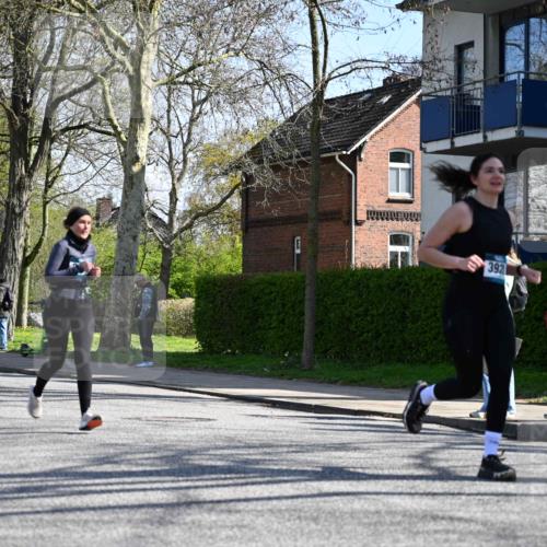 12.04.2026 - 45. Internationalen Wilhelmsburger Insellauf J. Mangold http://msf.ph/oto/9467528 12.04.2026 11:05:36 Ziel 3322, 3420, 3920, 2267, 2268, 2767, 2481, 2449, 4865, 4188, 2749, 4865, 4188, 2749, 4477, 4476, 5818, 3717 meine-sportfotos.de
