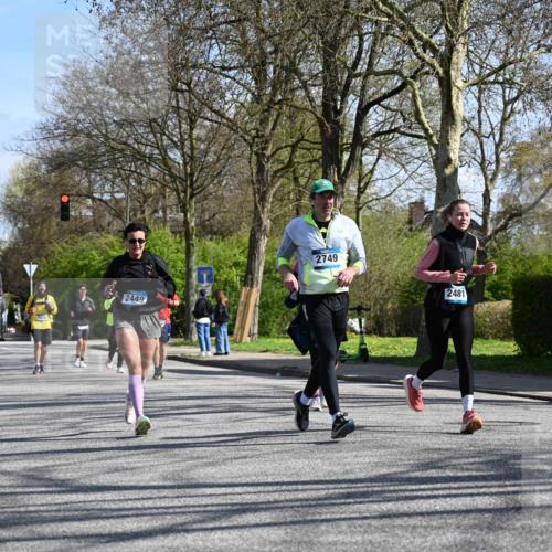 12.04.2026 - 45. Internationalen Wilhelmsburger Insellauf J. Mangold http://msf.ph/oto/9467530 12.04.2026 11:05:39 Ziel 3420, 3920, 2267, 2268, 2767, 2481, 2449, 4865, 4188, 2749, 4477, 4476, 5818, 3717, 2330 meine-sportfotos.de