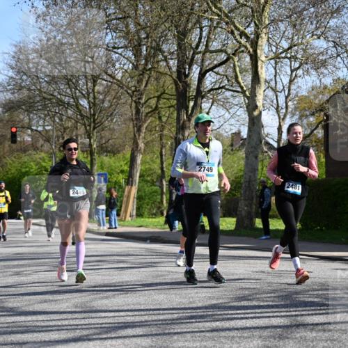 12.04.2026 - 45. Internationalen Wilhelmsburger Insellauf J. Mangold http://msf.ph/oto/9467537 12.04.2026 11:05:40 Ziel 3420, 3920, 2267, 2268, 2767, 2481, 2449, 4865, 4188, 2749, 4477, 4476, 5818, 3717, 2330 meine-sportfotos.de