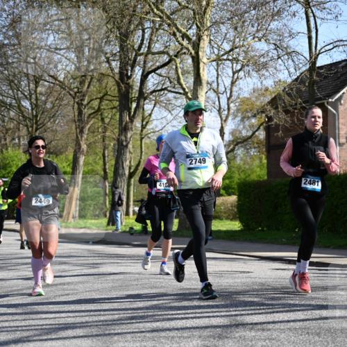 12.04.2026 - 45. Internationalen Wilhelmsburger Insellauf J. Mangold http://msf.ph/oto/9467547 12.04.2026 11:05:40 Ziel 3420, 3920, 2267, 2268, 2767, 2481, 2449, 4865, 4188, 2749, 4477, 4476, 5818, 3717, 2330 meine-sportfotos.de