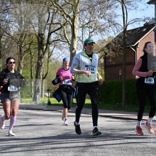 12.04.2026 - 45. Internationalen Wilhelmsburger Insellauf J. Mangold http://msf.ph/oto/9467553 12.04.2026 11:05:41 Ziel 3920, 2267, 2268, 2767, 2481, 2449, 4865, 4188, 2749, 4477, 4476, 5818, 3717, 2330 meine-sportfotos.de