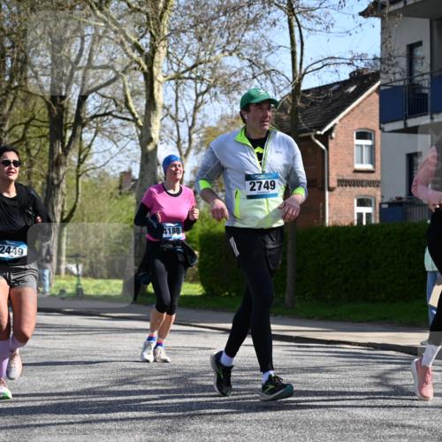 12.04.2026 - 45. Internationalen Wilhelmsburger Insellauf J. Mangold http://msf.ph/oto/9467561 12.04.2026 11:05:41 Ziel 3920, 2267, 2268, 2767, 2481, 2449, 4865, 4188, 2749, 4477, 4476, 5818, 3717, 2330 meine-sportfotos.de
