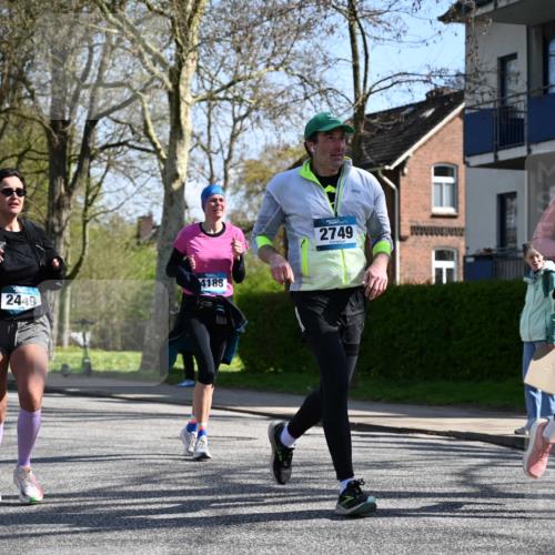 12.04.2026 - 45. Internationalen Wilhelmsburger Insellauf J. Mangold http://msf.ph/oto/9467563 12.04.2026 11:05:41 Ziel 3920, 2267, 2268, 2767, 2481, 2449, 4865, 4188, 2749, 4477, 4476, 5818, 3717, 2330 meine-sportfotos.de