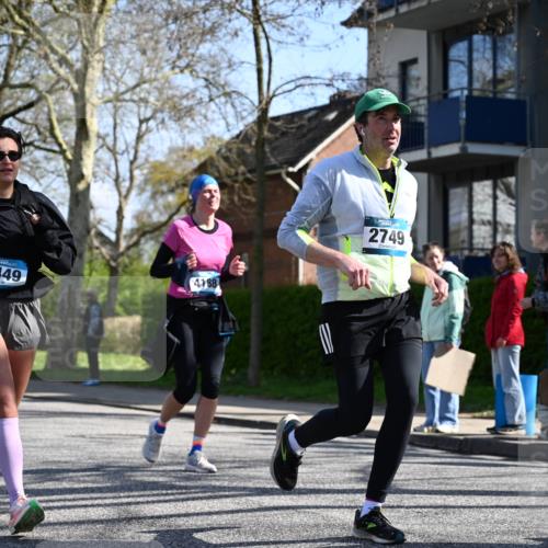12.04.2026 - 45. Internationalen Wilhelmsburger Insellauf J. Mangold http://msf.ph/oto/9467571 12.04.2026 11:05:42 Ziel 3920, 2267, 2268, 2767, 2481, 2449, 4865, 4188, 2749, 4477, 4476, 5818, 3717, 2330, 3460 meine-sportfotos.de