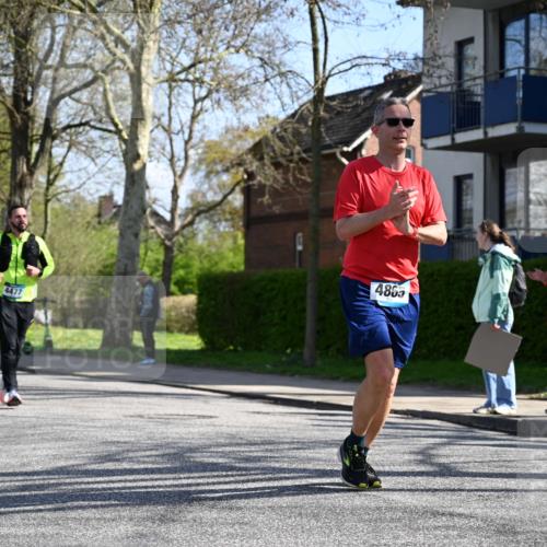 12.04.2026 - 45. Internationalen Wilhelmsburger Insellauf J. Mangold http://msf.ph/oto/9467581 12.04.2026 11:05:46 Ziel 3920, 2267, 2268, 2767, 2481, 2449, 4865, 4188, 2749, 4477, 4476, 5818, 3717, 2330, 3460, 4564, 3790 meine-sportfotos.de