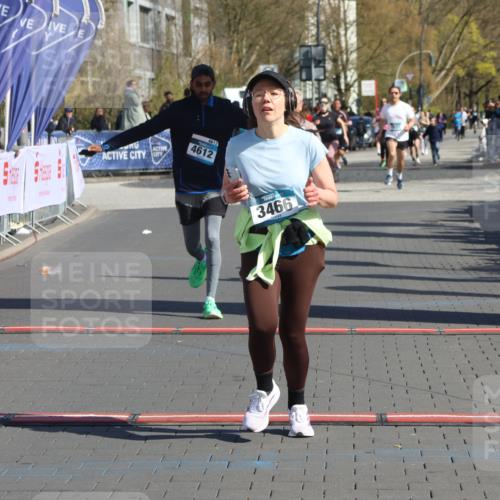 12.04.2026 - 45. Internationalen Wilhelmsburger Insellauf Strokosch-Dieckow http://msf.ph/oto/9467584 12.04.2026 11:02:12 Ziel 2271, 3466, 4612, 4019 meine-sportfotos.de