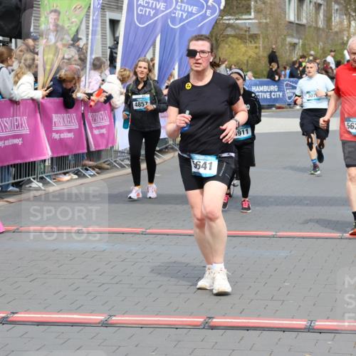 12.04.2026 - 45. Internationalen Wilhelmsburger Insellauf Strokosch-Dieckow http://msf.ph/oto/9467585 12.04.2026 13:09:50 Ziel 5641, 5631, 4318, 4911, 4857, 3076, 5682 meine-sportfotos.de