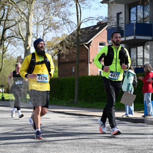12.04.2026 - 45. Internationalen Wilhelmsburger Insellauf J. Mangold http://msf.ph/oto/9467607 12.04.2026 11:05:48 Ziel 3920, 2267, 2268, 2767, 2481, 2449, 4865, 4188, 2749, 4477, 4476, 5818, 3717, 2330, 3460, 4564, 3790 meine-sportfotos.de