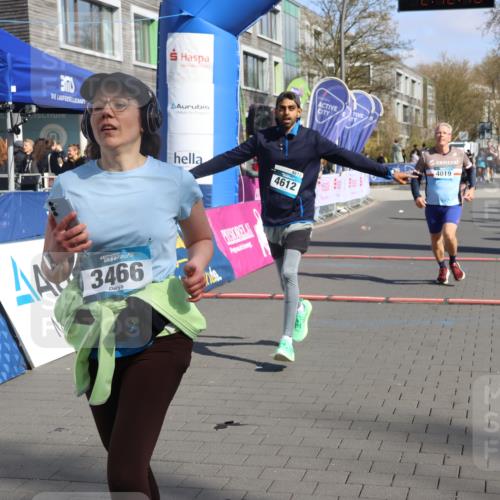 12.04.2026 - 45. Internationalen Wilhelmsburger Insellauf Strokosch-Dieckow http://msf.ph/oto/9467608 12.04.2026 11:02:15 Ziel 2271, 3466, 4612, 4019, 4326 meine-sportfotos.de