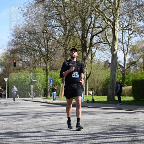 12.04.2026 - 45. Internationalen Wilhelmsburger Insellauf J. Mangold http://msf.ph/oto/9467617 12.04.2026 11:06:08 Ziel 4477, 4476, 5818, 3717, 2330, 3460, 4564, 3790, 2495, 3570, 2862, 2863, 5720 meine-sportfotos.de