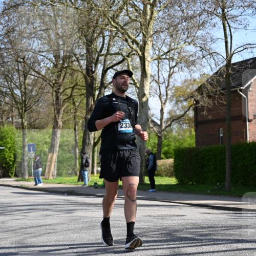 12.04.2026 - 45. Internationalen Wilhelmsburger Insellauf J. Mangold http://msf.ph/oto/9467630 12.04.2026 11:06:08 Ziel 4477, 4476, 5818, 3717, 2330, 3460, 4564, 3790, 2495, 3570, 2862, 2863, 5720 meine-sportfotos.de