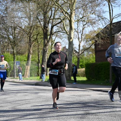 12.04.2026 - 45. Internationalen Wilhelmsburger Insellauf J. Mangold http://msf.ph/oto/9467662 12.04.2026 11:06:19 Ziel 2330, 3460, 4564, 3790, 2495, 3570, 2862, 2863, 5720 meine-sportfotos.de