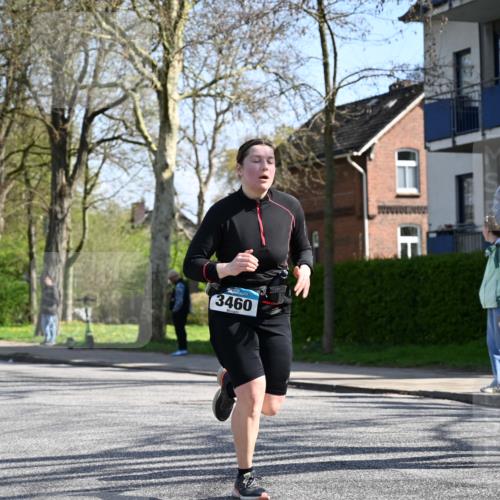 12.04.2026 - 45. Internationalen Wilhelmsburger Insellauf J. Mangold http://msf.ph/oto/9467673 12.04.2026 11:06:19 Ziel 2330, 3460, 4564, 3790, 2495, 3570, 2862, 2863, 5720 meine-sportfotos.de