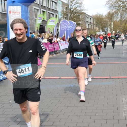 12.04.2026 - 45. Internationalen Wilhelmsburger Insellauf Strokosch-Dieckow http://msf.ph/oto/9467705 12.04.2026 13:09:39 Ziel 2011, 5783, 4973, 4771 meine-sportfotos.de