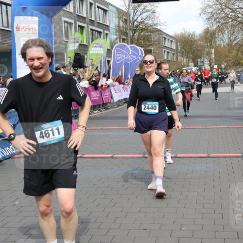 12.04.2026 - 45. Internationalen Wilhelmsburger Insellauf Strokosch-Dieckow http://msf.ph/oto/9467724 12.04.2026 13:09:39 Ziel 2011, 5783, 4973, 4771 meine-sportfotos.de