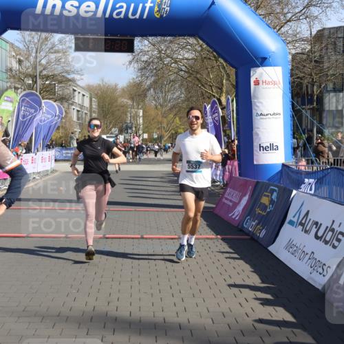 12.04.2026 - 45. Internationalen Wilhelmsburger Insellauf Strokosch-Dieckow http://msf.ph/oto/9467760 12.04.2026 11:02:18 Ziel 4612, 4019, 4326 meine-sportfotos.de