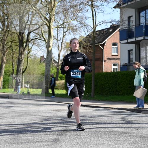 12.04.2026 - 45. Internationalen Wilhelmsburger Insellauf J. Mangold http://msf.ph/oto/9467772 12.04.2026 11:06:59 Ziel 3342, 3885, 2777, 4949, 4359, 2567, 2778, 5806, 3149, 3967, 4856, 3295 meine-sportfotos.de