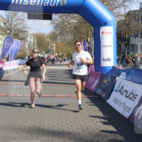 12.04.2026 - 45. Internationalen Wilhelmsburger Insellauf Strokosch-Dieckow http://msf.ph/oto/9467774 12.04.2026 11:02:18 Ziel 4612, 4019, 4326 meine-sportfotos.de