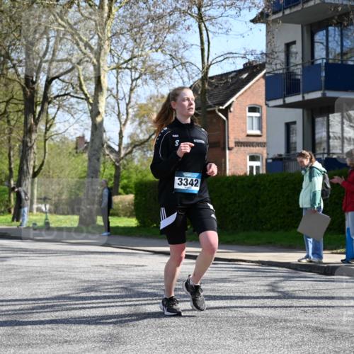 12.04.2026 - 45. Internationalen Wilhelmsburger Insellauf J. Mangold http://msf.ph/oto/9467776 12.04.2026 11:06:59 Ziel 3342, 3885, 2777, 4949, 4359, 2567, 2778, 5806, 3149, 3967, 4856, 3295 meine-sportfotos.de
