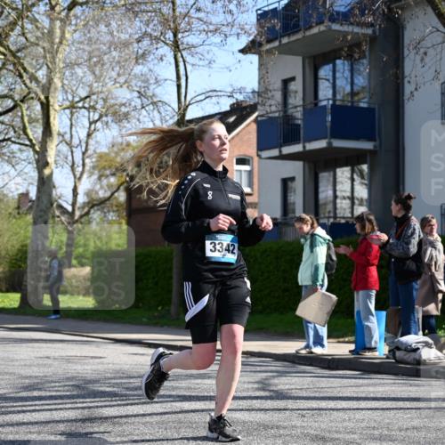 12.04.2026 - 45. Internationalen Wilhelmsburger Insellauf J. Mangold http://msf.ph/oto/9467781 12.04.2026 11:06:59 Ziel 3342, 3885, 2777, 4949, 4359, 2567, 2778, 5806, 3149, 3967, 4856, 3295 meine-sportfotos.de