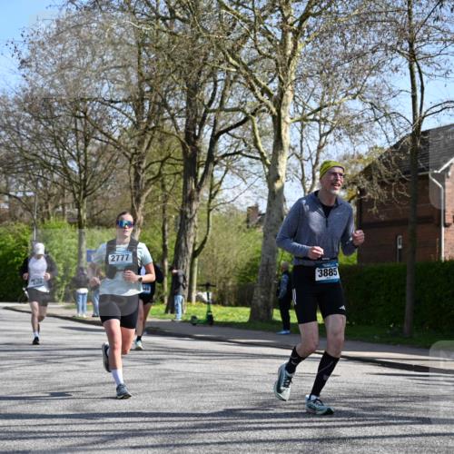 12.04.2026 - 45. Internationalen Wilhelmsburger Insellauf J. Mangold http://msf.ph/oto/9467789 12.04.2026 11:07:02 Ziel 3342, 3885, 2777, 4949, 4359, 2567, 2778, 5806, 3149, 3967, 4856, 3295 meine-sportfotos.de