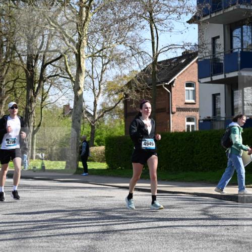 12.04.2026 - 45. Internationalen Wilhelmsburger Insellauf J. Mangold http://msf.ph/oto/9467824 12.04.2026 11:07:05 Ziel 3342, 3885, 2777, 4949, 4359, 2567, 2778, 5806, 3149, 3967, 4856, 4856, 3295, 2924 meine-sportfotos.de