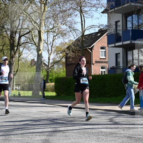 12.04.2026 - 45. Internationalen Wilhelmsburger Insellauf J. Mangold http://msf.ph/oto/9467825 12.04.2026 11:07:05 Ziel 3342, 3885, 2777, 4949, 4359, 2567, 2778, 5806, 3149, 3967, 4856, 4856, 3295, 2924 meine-sportfotos.de