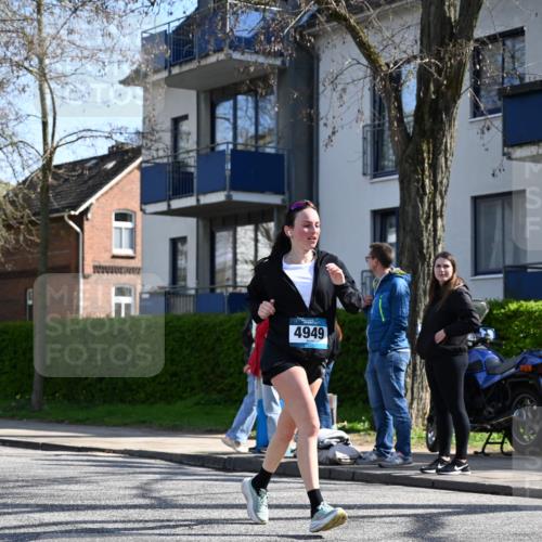 12.04.2026 - 45. Internationalen Wilhelmsburger Insellauf J. Mangold http://msf.ph/oto/9467841 12.04.2026 11:07:06 Ziel 3342, 3885, 2777, 4949, 4359, 2567, 2778, 5806, 3149, 3967, 4856, 3295, 2924 meine-sportfotos.de